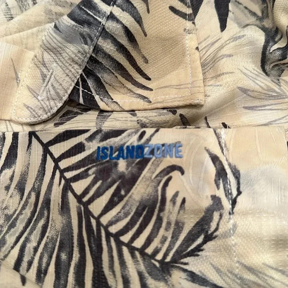 TOMMY BAHAMA PALM PRINT CAMP SHIRT XXL WOODEN BUTTONS 70% silk 30% coolmax poly - Picture 9 of 9
